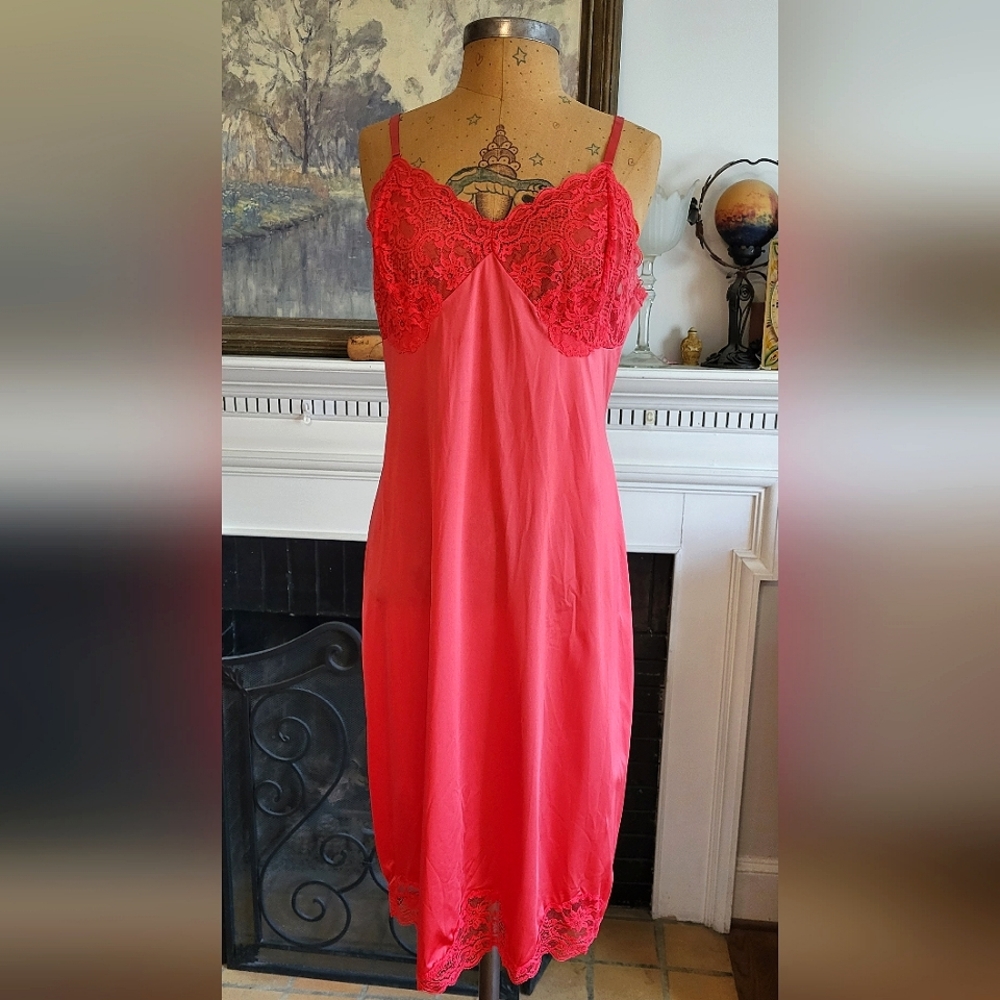 Vintage Montaldo's Redish Pink Full Slip With Lace Size 36 Made in USA